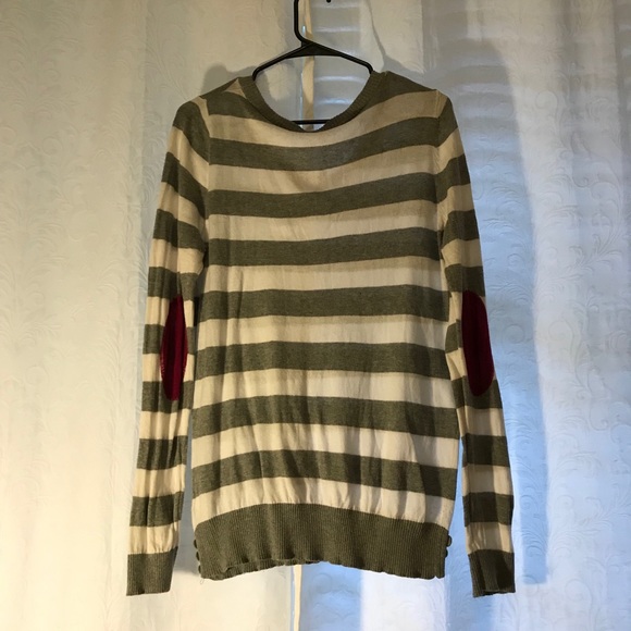 Sweater - Picture 3 of 4